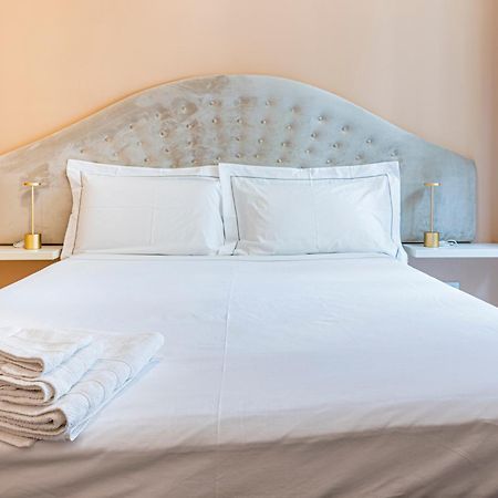 Luxury Sant'Ambrogio Apartment Milan Luaran gambar